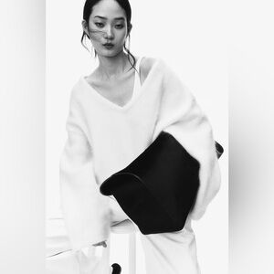 H&M Women's Sweater - White